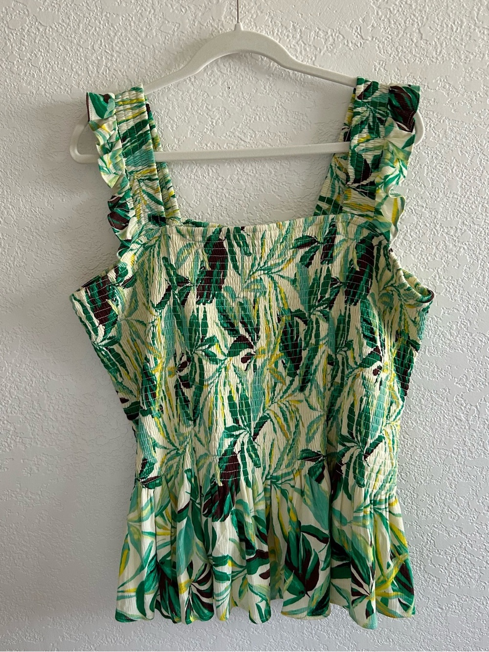 Torrid Peplum Crinkle Gauze Smocked Tank Top Blouse Painted Tropical Print - Picture 4 of 8